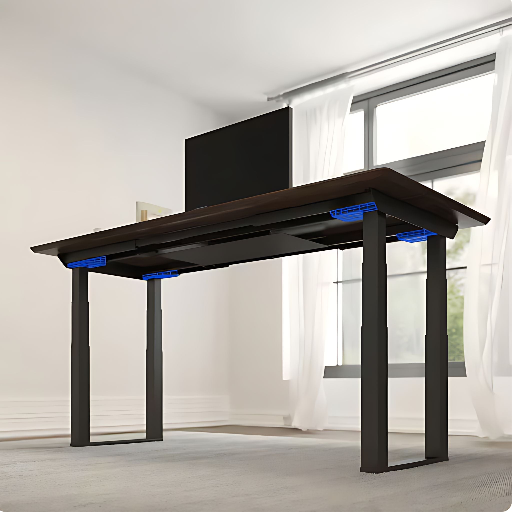 ULTRASTRONG MAX four-legged table with height adjustment